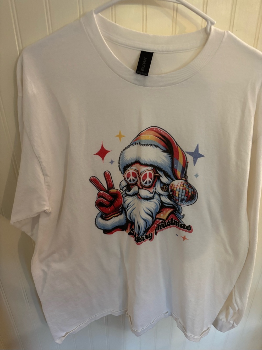 Gildan White Long-Sleeve Santa Peace Sign Graphic Tee